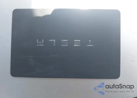 2020 Tesla Model Y Long Range из США, поврежденный, VIN 5YJYGDEEXLF010356